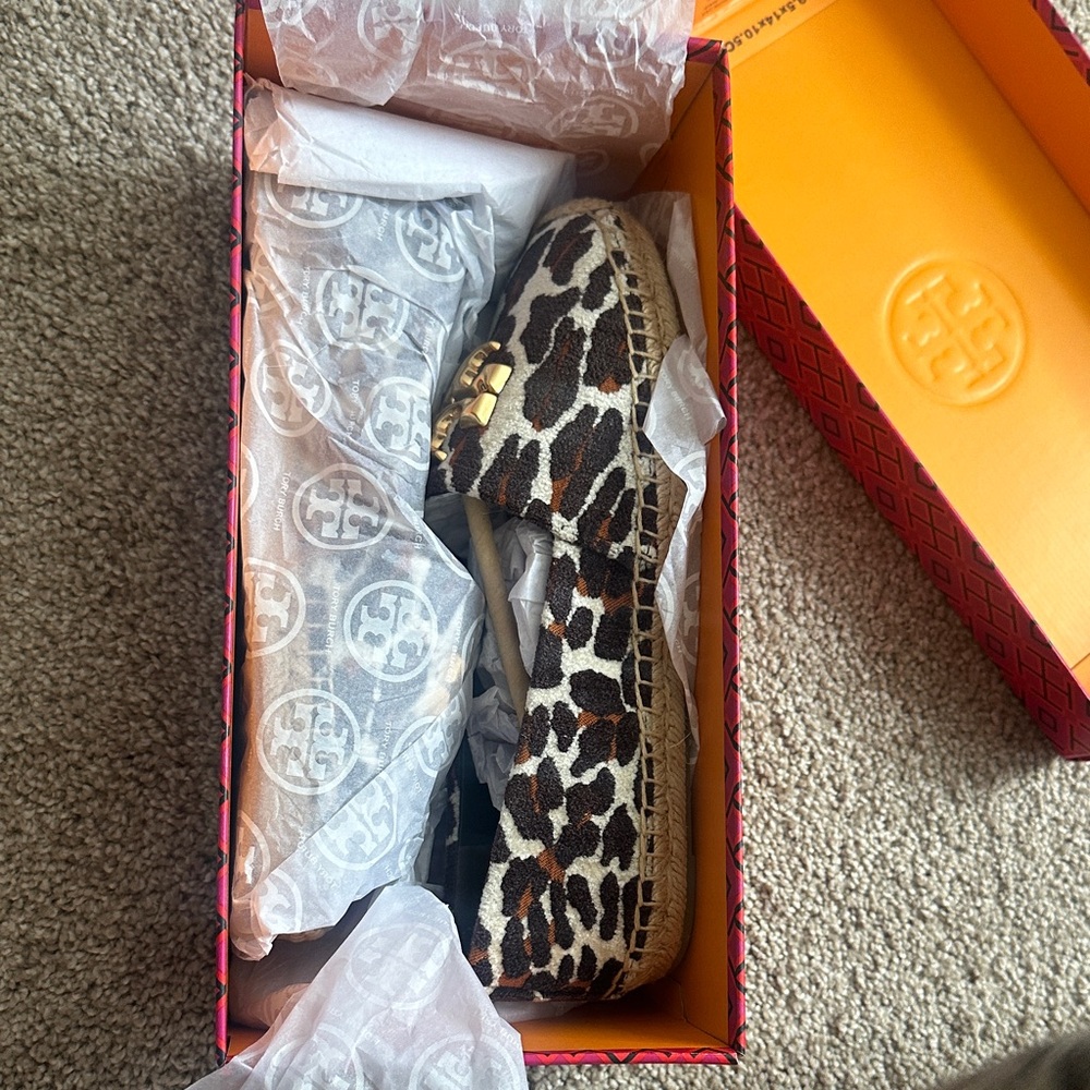 BRAND NEW! Tory Burch Leopard Print Espadrilles with Gold Accent